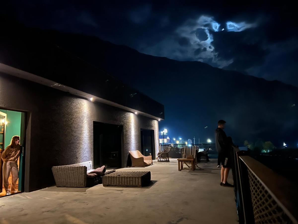 קזבגי Hotel Misty Mountain מראה חיצוני תמונה